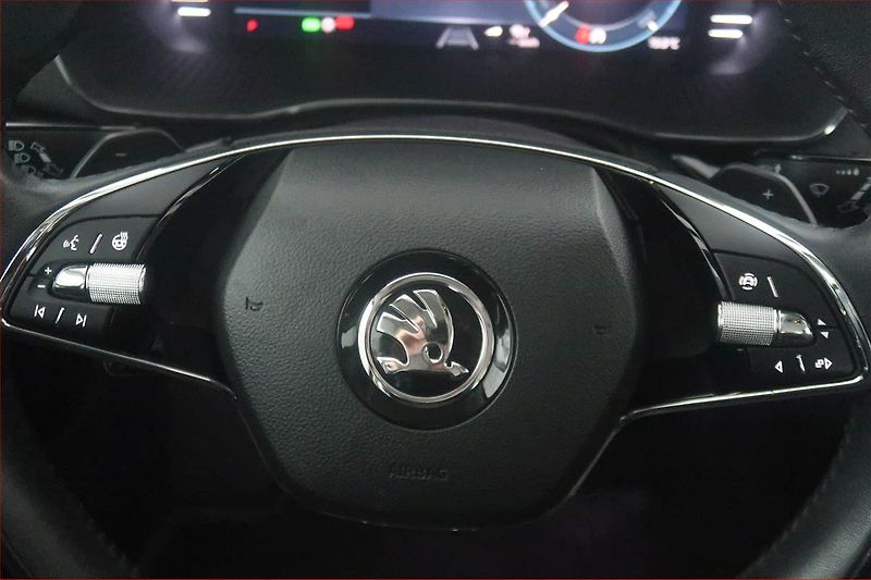 Škoda Octavia (2023) 2.0 TDI - fotka 19 z 21