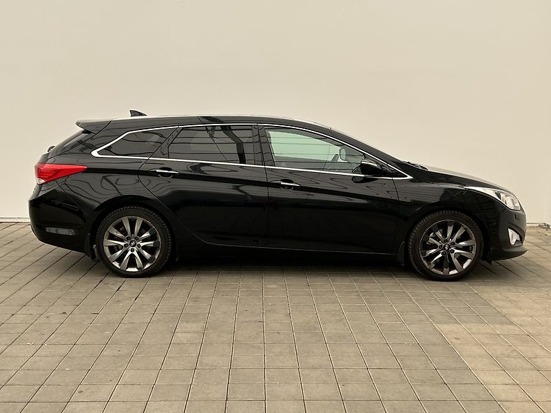 Hyundai i40 2.0 GDI Experience - fotka 6 z 28