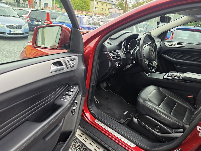 Mercedes-Benz GLE 400i V6 TZ Panorama AMG  - fotka 23 z 28
