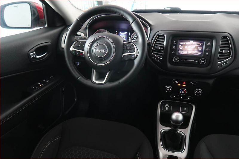 Jeep Compass (2018) 1.4 MultiAir, ČR,1.maj - fotka 7 z 17