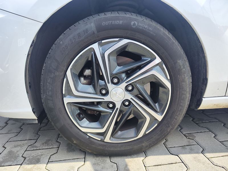 Hyundai i30 1.5 T-GDI/117kW Family Smart - fotka 28 z 29