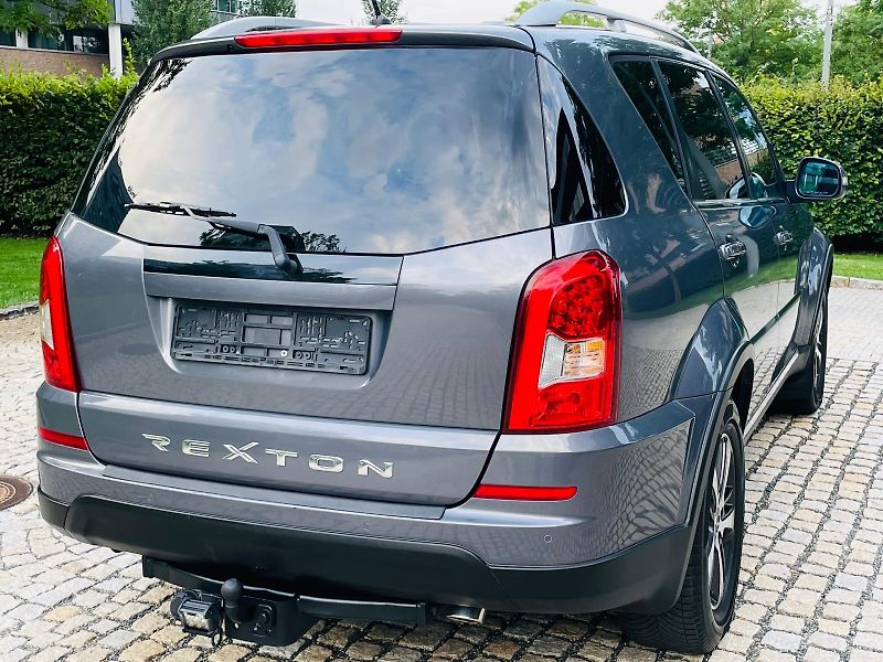 SsangYong Rexton 2.0TD 4x4 AUTOMAT TAŽNÉ VÝHŘEV - fotka 17 z 51