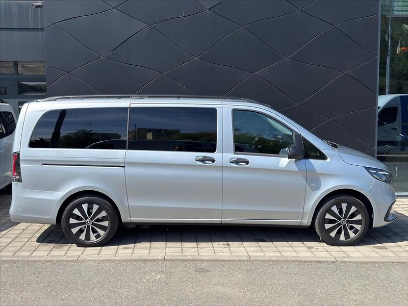 Mercedes-Benz Vito 2,0 116 CDI / Tourer Select / - fotka 7 z 21