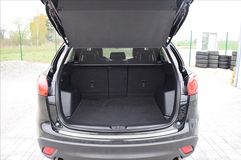 Mazda CX-5 2,0 i 118KW 4X4 AUTOMAT KŮŽE - fotka 25 z 54