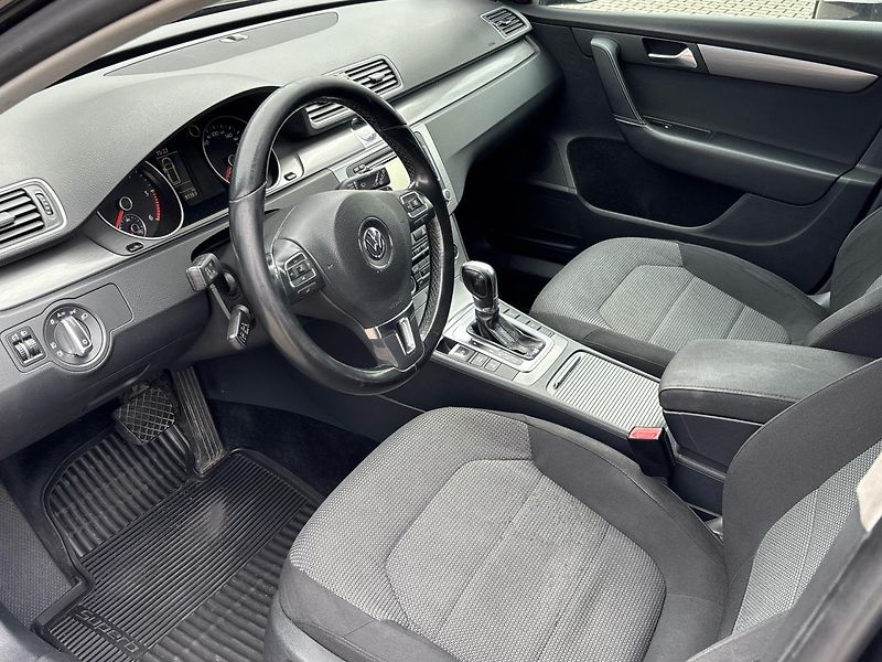 Volkswagen Passat DSG COMFORTLINE - fotka 6 z 26