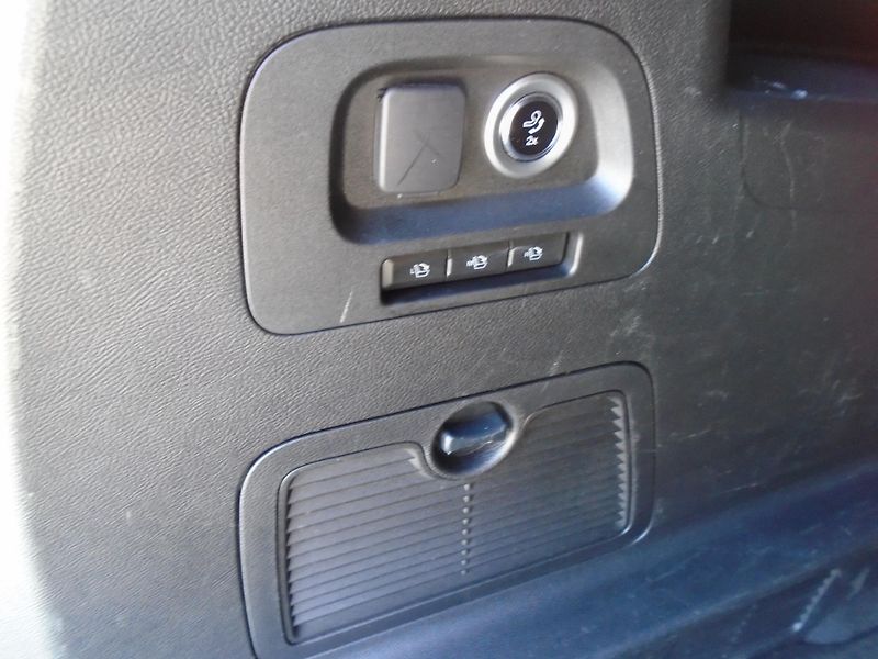 Ford S-MAX 2.0 EcoBlue 140kW 8AT Vignale - fotka 33 z 49