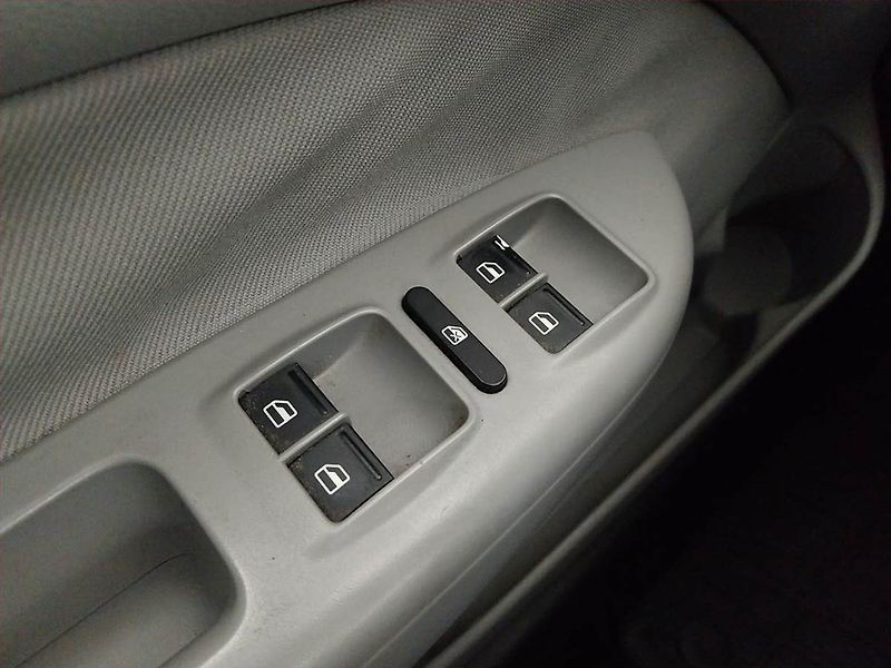 Škoda Octavia (2009) Ambiente 1.4 TSI, Xenony - fotka 15 z 15