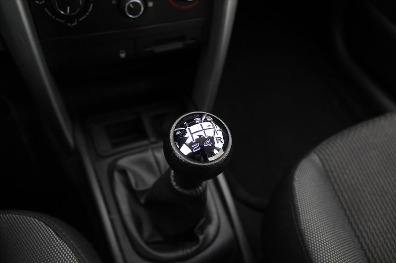 Peugeot 207 1.6 HDI 68kW 1.MAJITEL ČR - fotka 17 z 18