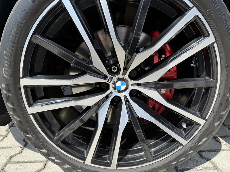BMW X6 (2024) 30XD 210kW M-PAKET R22 BLACK!! - fotka 19 z 57