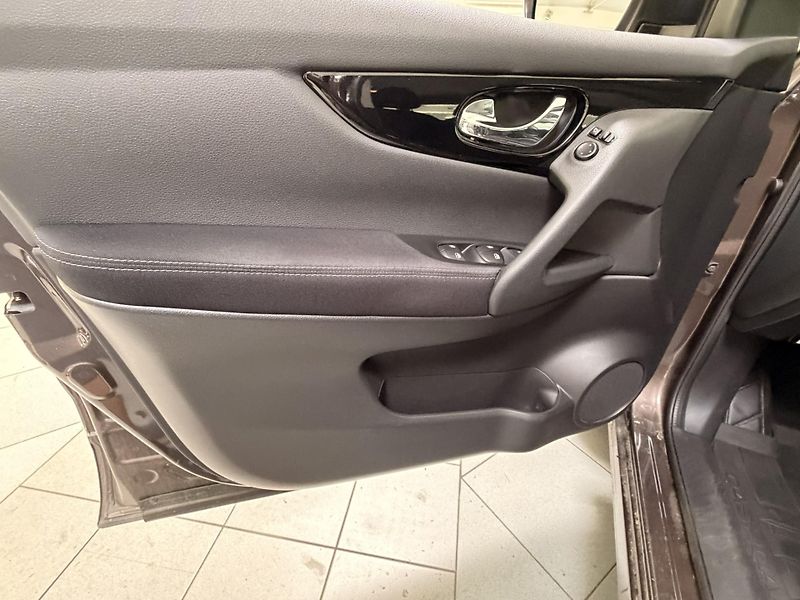 Nissan Qashqai 1,3 - fotka 22 z 29