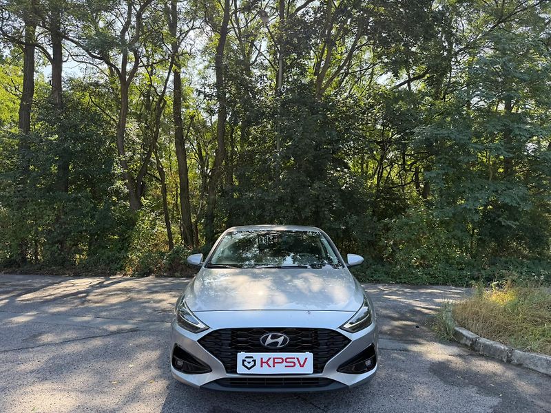 Hyundai i30 (2023) 1.0 T-GDI Style Fastback DCT - fotka 6 z 14