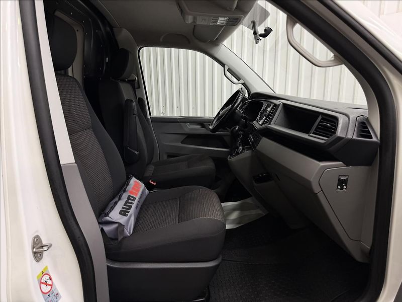 Volkswagen Transporter 2.0TDI 110kW DSG KOMBI 1M - fotka 35 z 39