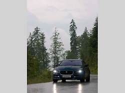 Jaguar XE.