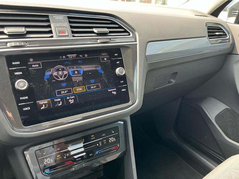 Volkswagen Tiguan Life 2.0 TDI 110 kW DSG - fotka 19 z 29