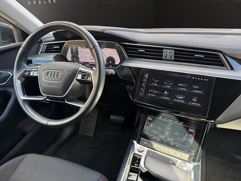Audi e-tron (2023) 55 300KW 21 ALU  - fotka 15 z 27