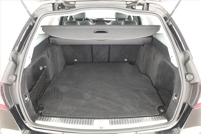 Mercedes-Benz Třídy C (2017) C 200 4MATIC, 4X4, Automat - fotka 11 z 21