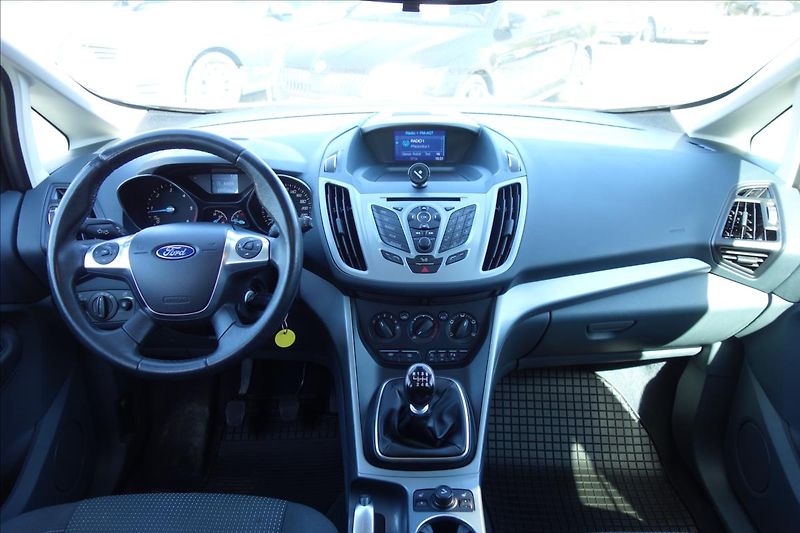 Ford C-MAX 1,6 TDCi 85KW, SERVIS. KN. - fotka 16 z 39