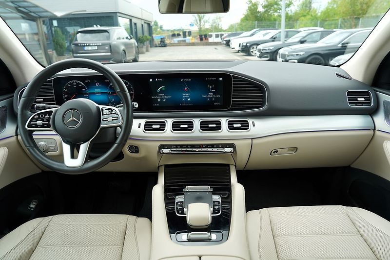 Mercedes-Benz GLE 350d 4Matic AMG/275 PS/ČR - fotka 30 z 49