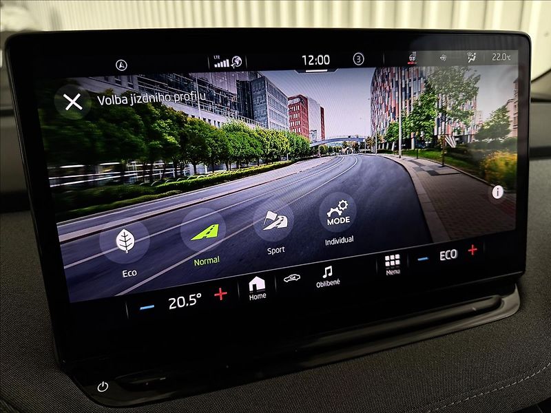 Škoda Enyaq IV80 150kW ACC TAŽNÉ TČ 2XALU - fotka 22 z 42