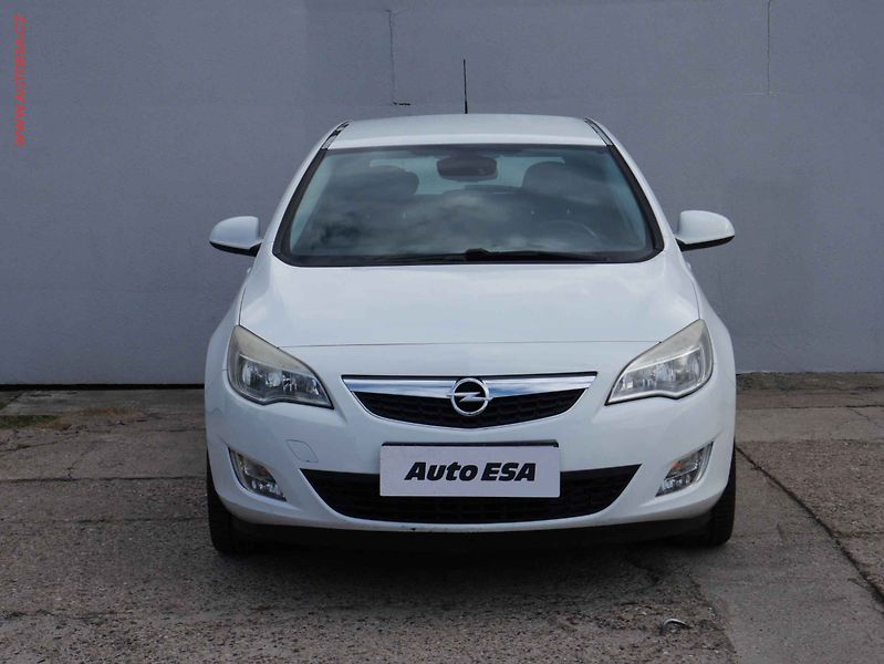Opel Astra (2011) 1.7 CDTi, 1.maj, AC, temp - fotka 2 z 15