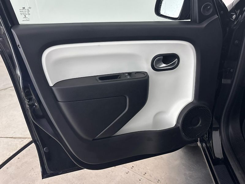 Renault Twingo Hatchback - fotka 13 z 25