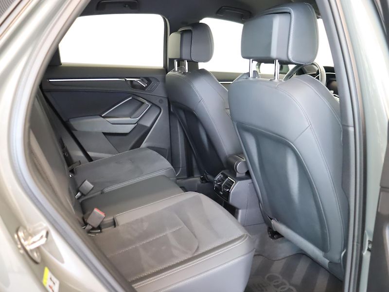 Audi Q3 Spb Sline 35 TDI quattro Stron - fotka 12 z 15