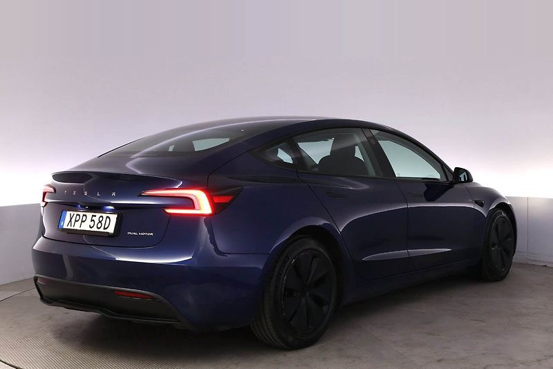 Tesla Model 3 Long Range AWD Highland - fotka 3 z 23
