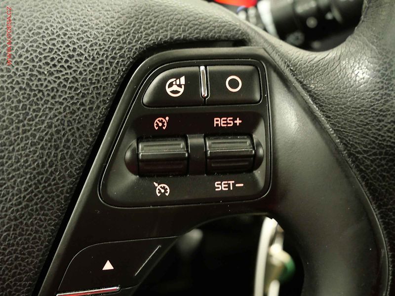 Kia Ceed (2013) 1.4i, 1.maj,ČR, servis.kniha - fotka 16 z 22