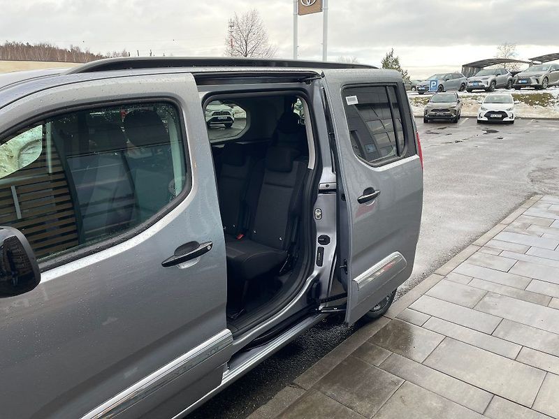 Toyota ProAce City Verso 1.5L MT - fotka 9 z 16