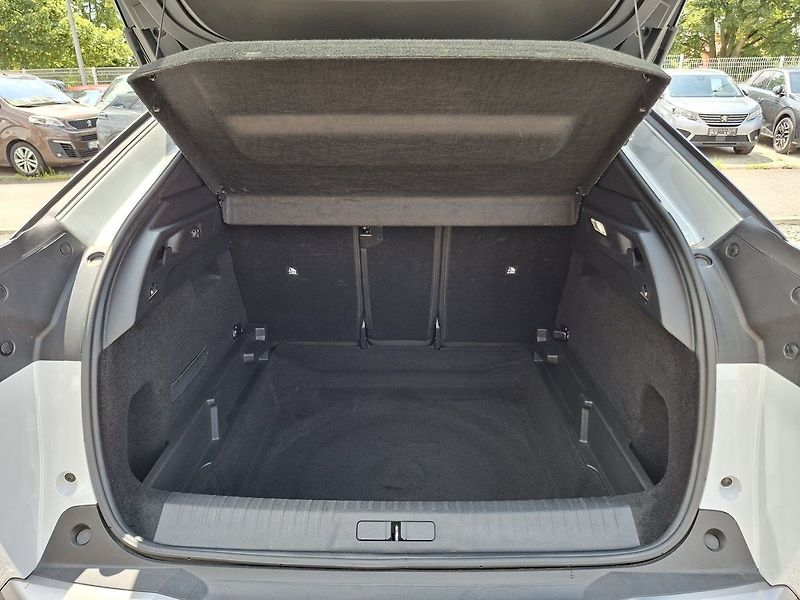 Peugeot 3008 ALLURE HYBRID 145k e-DCS6 - fotka 5 z 29