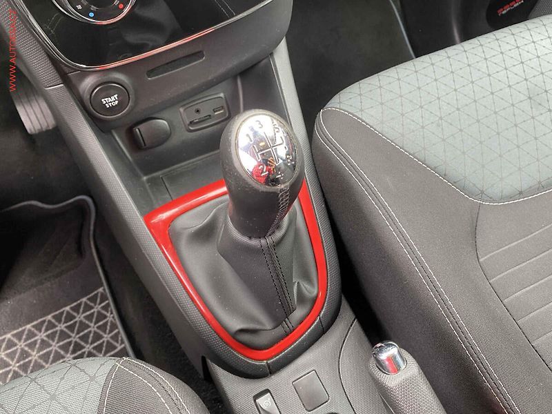 Renault Clio (2013) 1.2 i, ČR, AC, výhřev sed - fotka 14 z 17