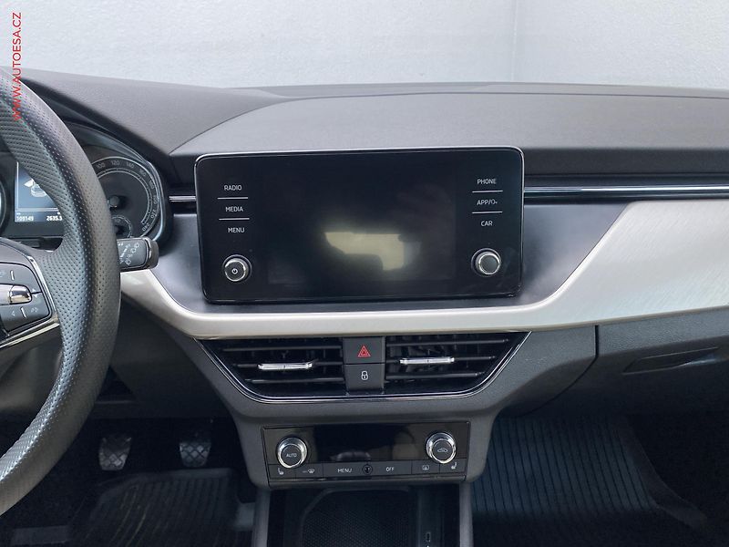 Škoda Scala (2021) 1.5 TSi, 2.maj,ČR, Style - fotka 12 z 17