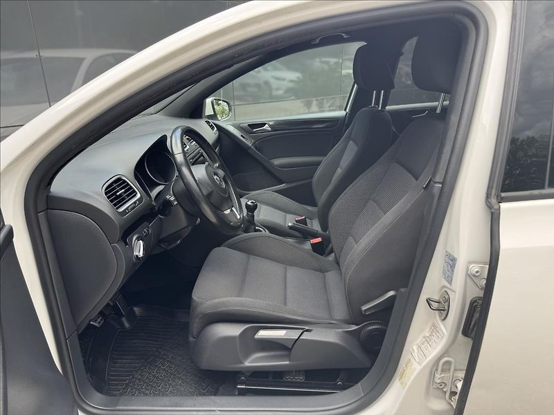 Volkswagen Golf 1,2 TSI 77kW Comfortline ČR - fotka 11 z 30