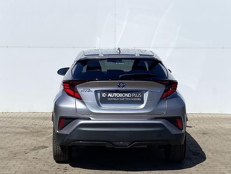 Toyota C-HR 1.8 HSD e-CVT Executive - fotka 9 z 20