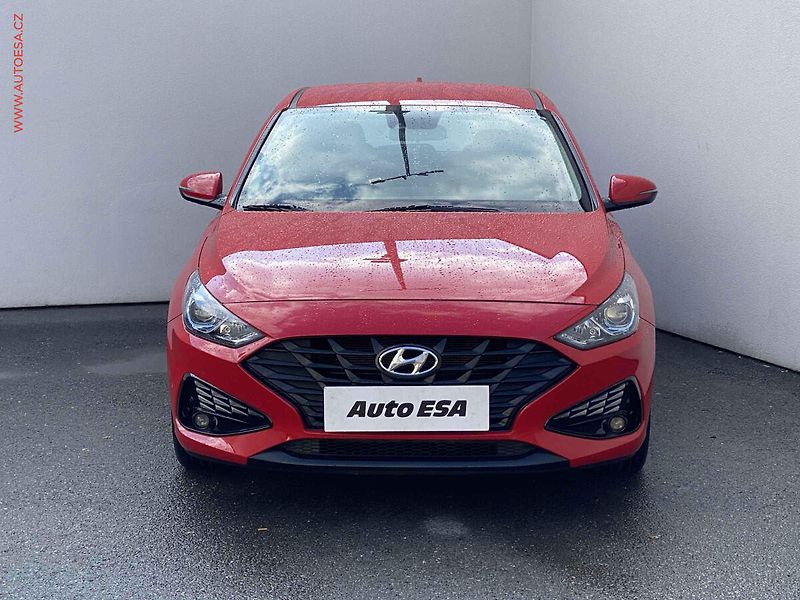 Hyundai i30 (2020) 1.5i, ČR, servis.kniha, AC - fotka 2 z 18