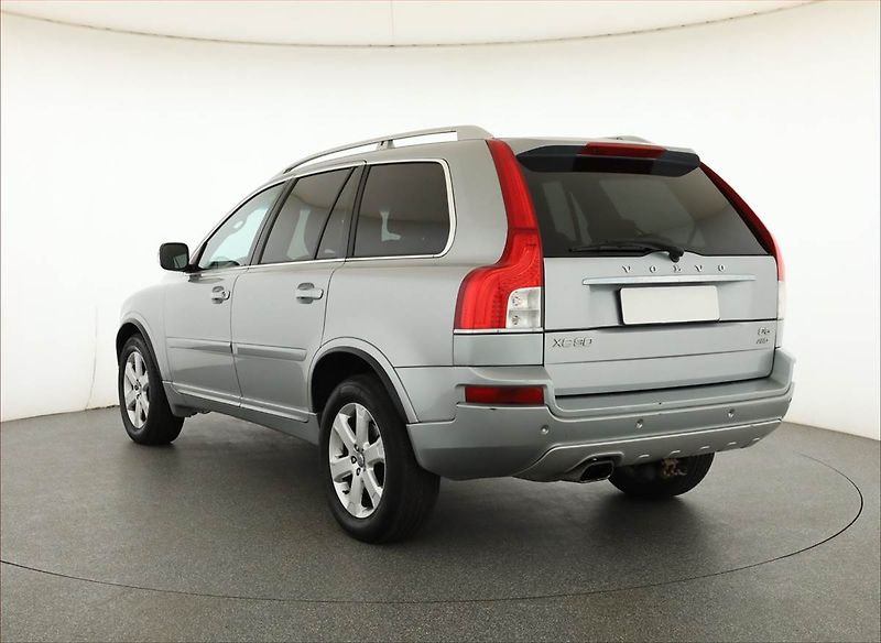Volvo XC90 (2012) D5, 4X4, Automat, 7 míst - fotka 4 z 15