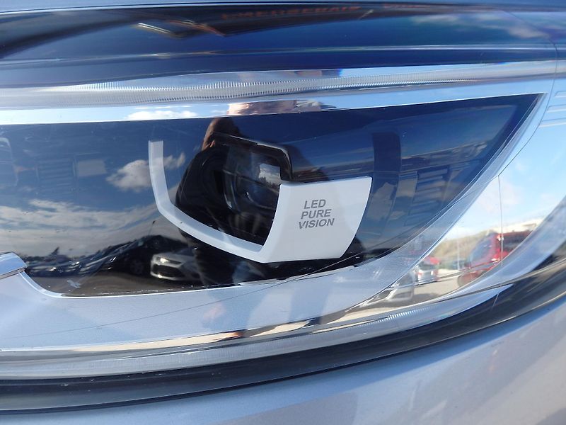 Renault Kadjar 1.3 TCe 103 kW ZÁVĚS, KLIMA - fotka 16 z 21