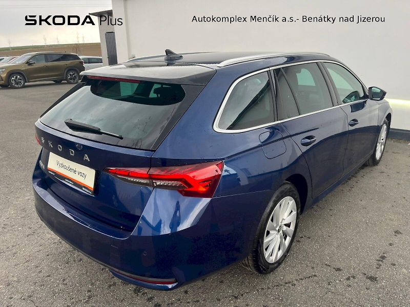 Škoda Octavia (2024) OCT.COMBI TOP SELECTION 2,0 TD - fotka 2 z 33