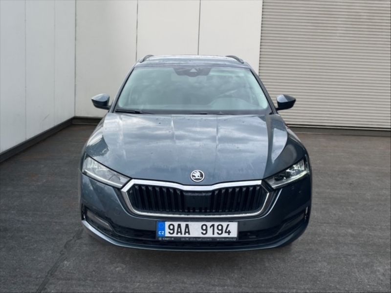 Škoda Octavia 2,0 TDI 110 Ambition DSG - fotka 2 z 11