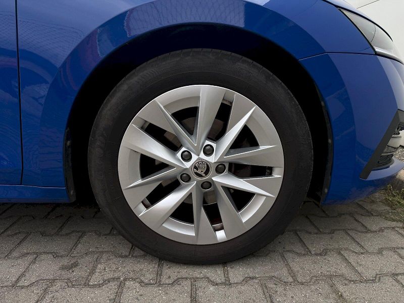 Škoda Octavia (2023) 1.5 TSI 110 kW DSG Style - fotka 24 z 25