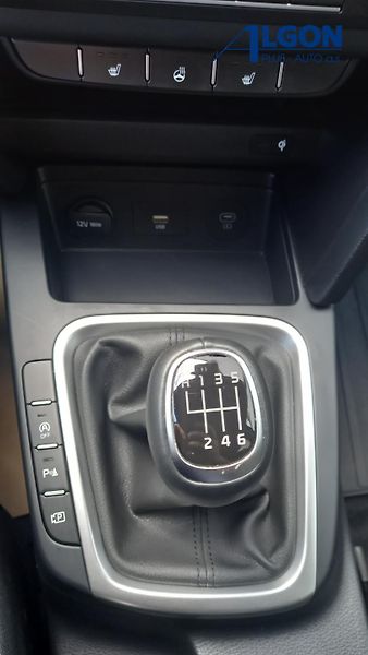 Kia Ceed SW (2024) 1,5 T-GDi GPF TOP - fotka 23 z 29