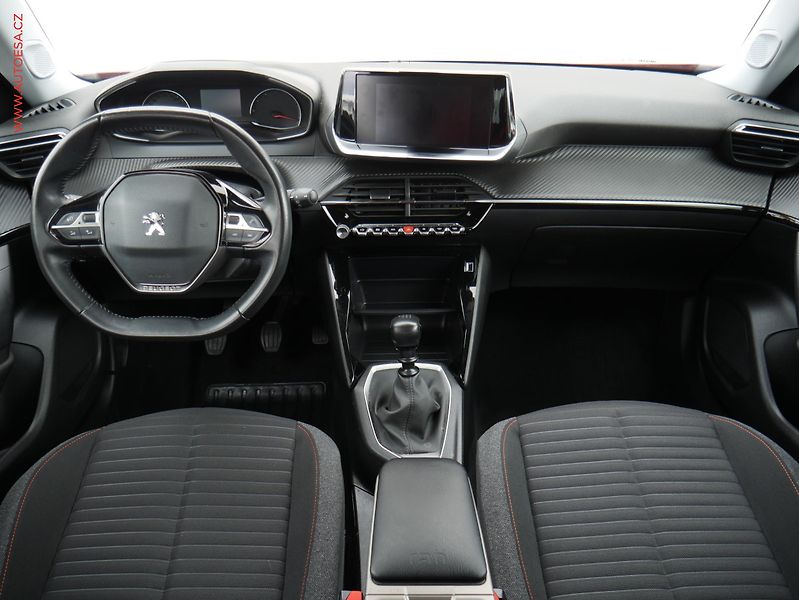 Peugeot 2008 (2021) 1.2PT, ČR, Active - fotka 8 z 17