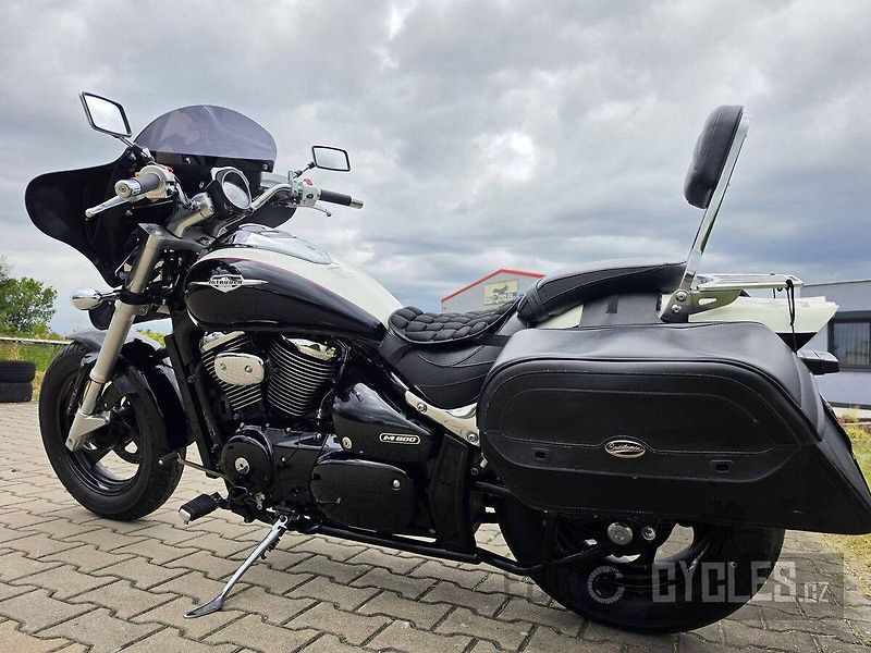 Suzuki Intruder M 800 (2010) - fotka 10 z 18
