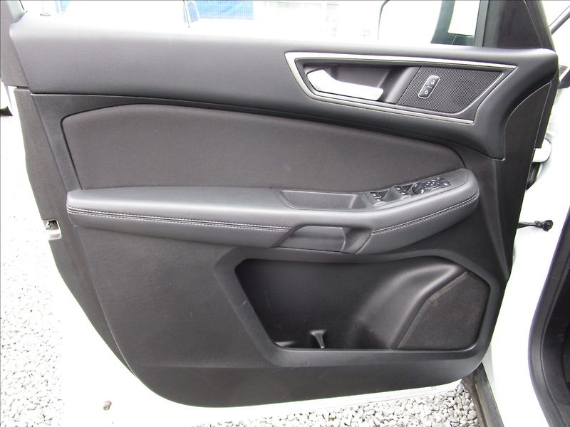 Ford Galaxy 1.5 EcoBoost, aut. Klima, 7 mí - fotka 14 z 46