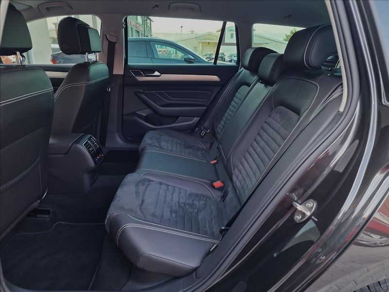 Volkswagen Passat 2.0TDI 147kW 4MOTION DSG Eleg - fotka 17 z 50