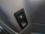 Volkswagen Touran (2008) 1.9 TDI, Tempomat - náhled 18