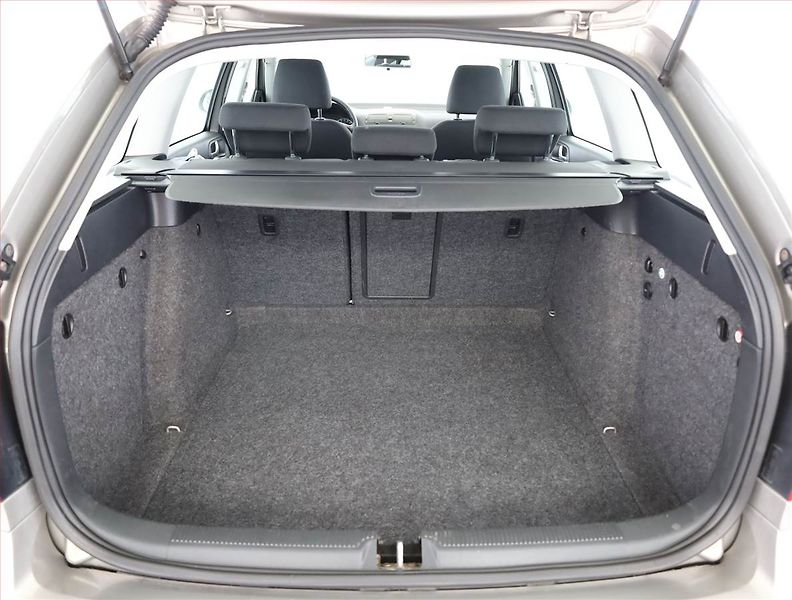 Škoda Octavia (2011) 1.6 TDI, Serv.kniha, Tempomat - fotka 14 z 15