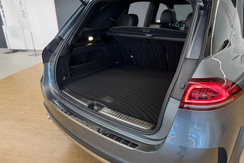 Mercedes-Benz GLE (2021) GLE 300d 4Matic AMG Line - fotka 26 z 94