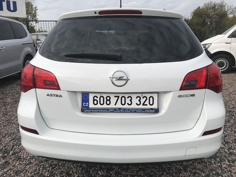 Opel Astra 1.4i 74 KW,KLIMA ,TEMPOMAT.... - fotka 6 z 16