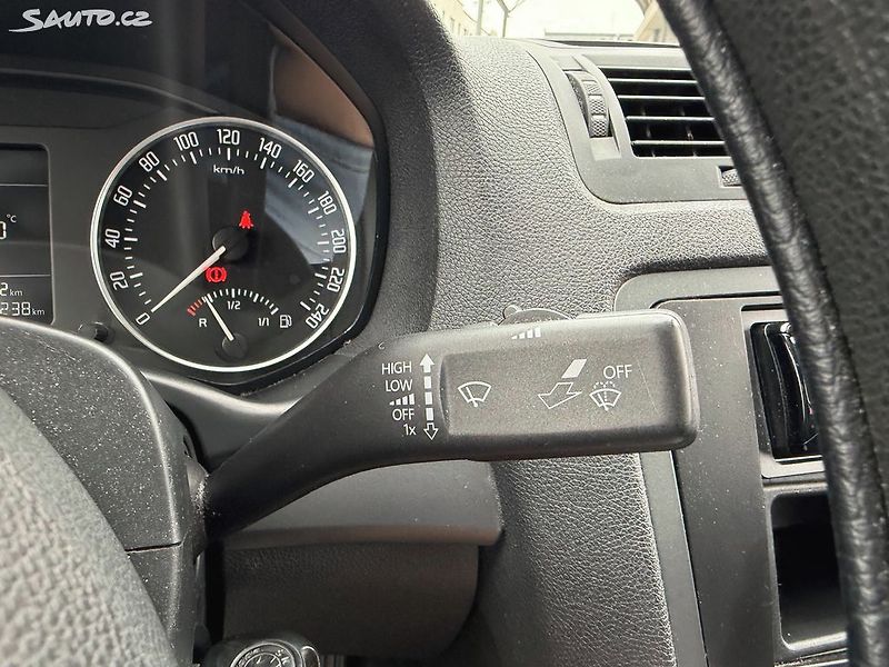 Škoda Octavia 1.6 TDI 77kW - fotka 16 z 28